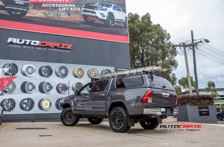 TOYOTA HILUX N80 4WD HE879 GLOSS BLACK MILLED ACCENTS